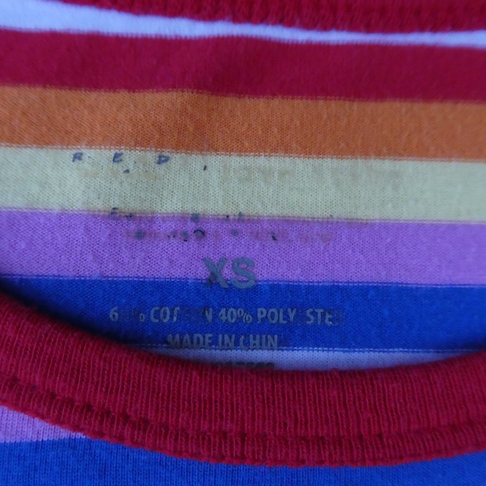 Vintage 90s Tee FRIENDS TV Show Rainbow Stripes XS - Picture 6 of 8